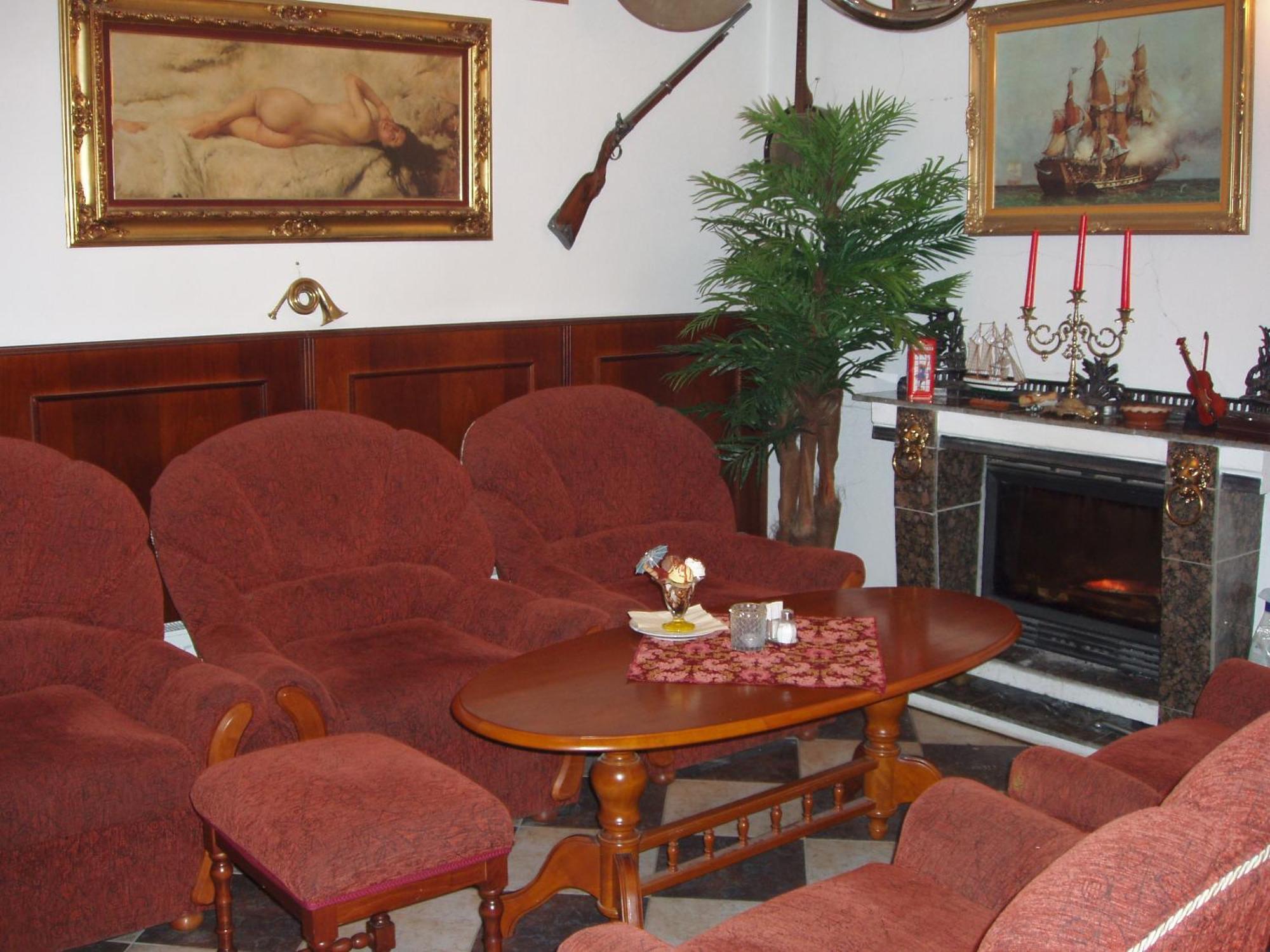 Hotel Klor Doudleby Екстер'єр фото