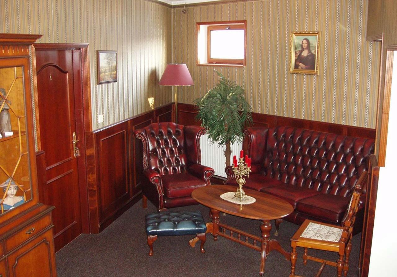 Hotel Klor Doudleby Екстер'єр фото